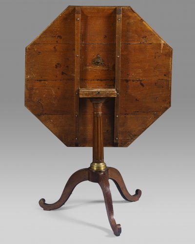 Late 18th century French Louis XVI octagonal tripod table or gueridon - 