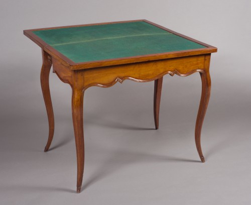 Mobilier Table à Jeux - Table à jeux en acajou d'époque Louis XV, travail de port - Nantes