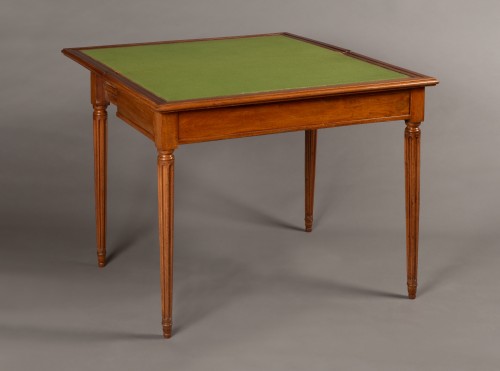 Table à jeux par Étienne AVRIL, époque Louis XVI - Mobilier Style Louis XVI