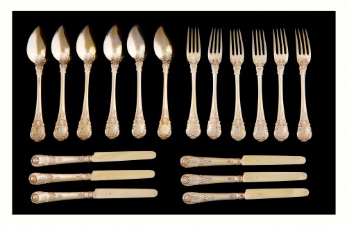 Antiquités - Set of 18 silver gilt dessert cutlery, Paris, 1838-1845