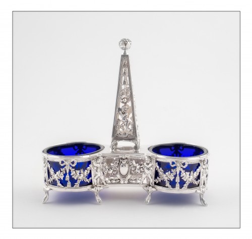 Set of two double open salt with obelisk - L. Lapar and V. Boivin - 