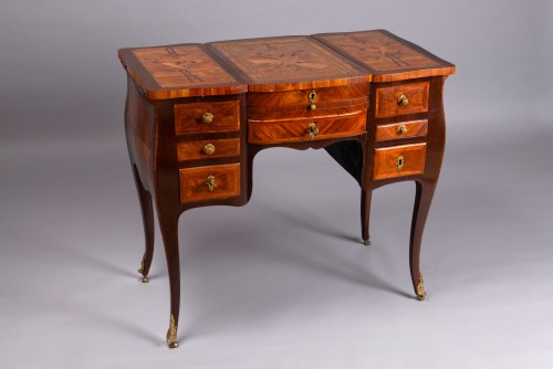 Louis XV coiffeuse by BIRCKLÉ, supplier of the Crown - Furniture Style Louis XV