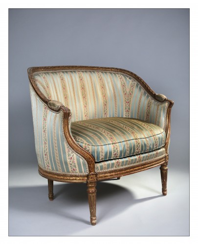 French Louis XVI style &quot;marquise&quot; sofa in carved gilded wood, Napoléon III period - Seating Style Napoléon III