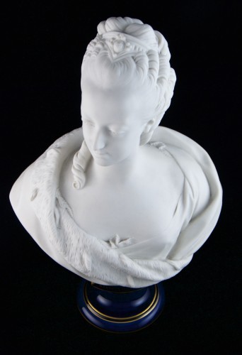 Napoléon III - Manufacture de Sèvres – Marie-Antoinette Reine de France, buste en biscuit par Boizot
