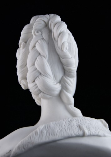 Antiquités - Manufacture de Sèvres – Marie-Antoinette Queen of France, biscuit bust