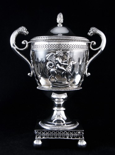 Paris 1809-1819 - Solid silver drageoir with allegory of Faithful Love - silverware & tableware Style Restauration - Charles X