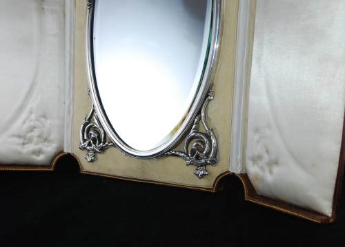 Shield shaped tabletop mirror in sterling silver in leather case, c. 1900 - 