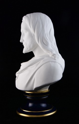 Manufacture Nationale de Sèvres - Buste du Christ en biscuit de porcelaine, vers 1874 - Baptiste Jamez Fine Arts