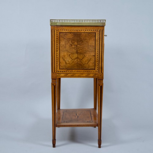 XVIIIe siècle - Table à trois tiroirs