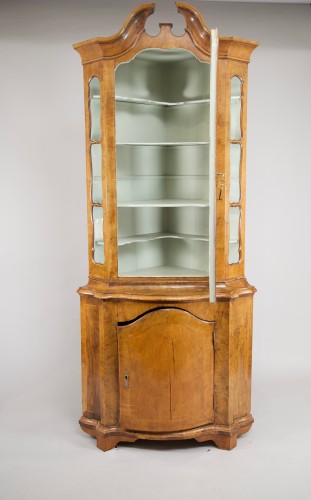 18th century - Corner cabinet , Germany mid 18th century