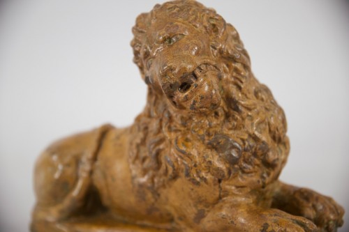 Antiquités - Terra-cotta lion, France 18th century
