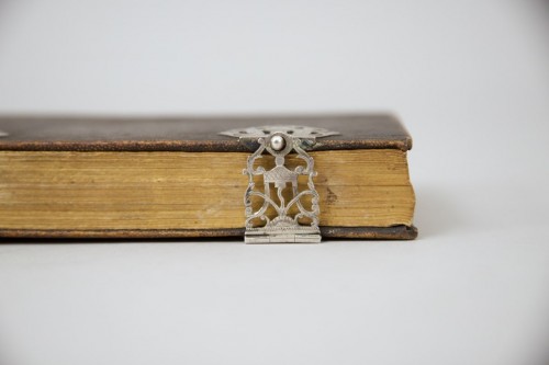 Antiquités - Hymn book circa 1770