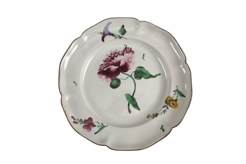 Assiette en faïence de Strasbourg, Joseph Hannong
