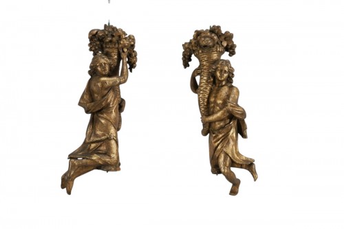 Paire de porteurs de cornes d’abondance