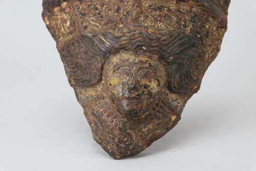 18th century - Bénitier en terre cuite polychrome