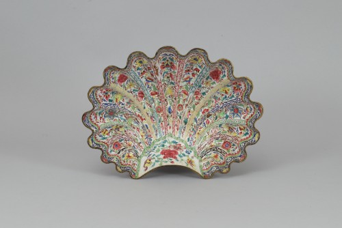 Shell-shaped plates, Canton - 