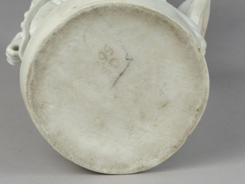 Antiquités - Eustache Pointu - biscuit en porcelaine de Sèvres XVIIIe siècle