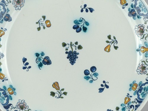 Strasbourg faience plate, Hannong 18th century - Porcelain & Faience Style Louis XV