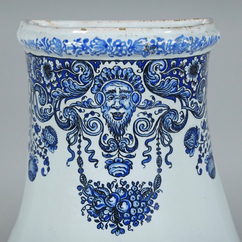A Strasbourg table fountain in faience, Hannong - Porcelain & Faience Style 