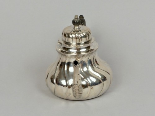 Argenterie et Arts de la table  - Théière en argent, Cologne (Allemagne) 1746–1761