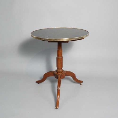 Furniture  - Pedestal table