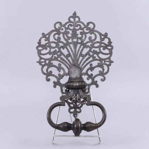 Wrought iron knocker and plate, France circa 1700 - Architectural & Garden Style Louis XIV