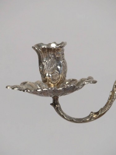 Louis XV - Paire de flambeaux à deux bras en argent, Augsbourg XVIIIe