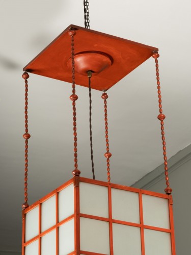 Lighting  - Lantern in red lacquered wood