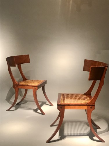 Set of four walnut klismos chairs - Seating Style Louis-Philippe