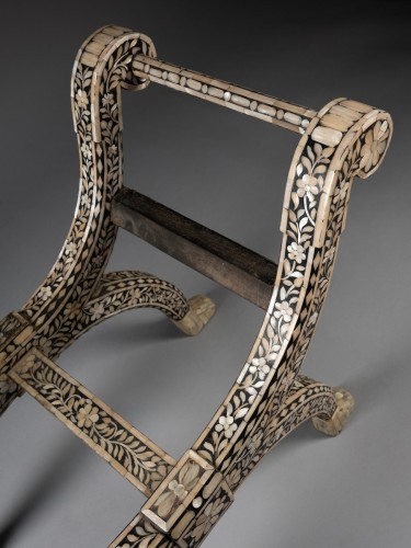 Antiquités - Indian stool