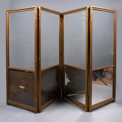Furniture  - Screen in gilded wood.