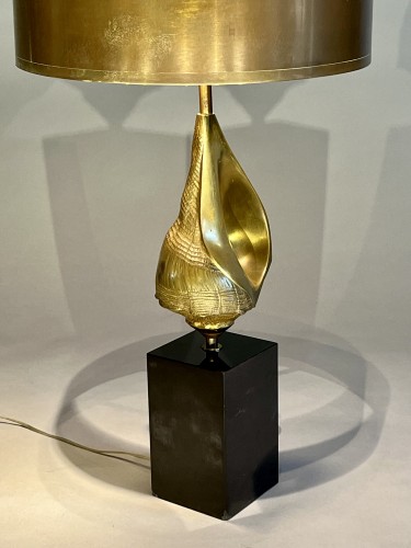 Lighting  - Shell lamp, Work of the Charles Circa 1970