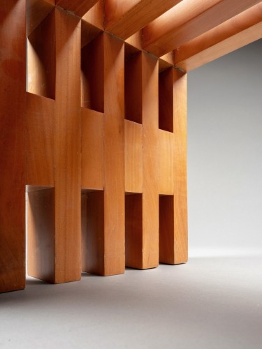 Solid wood stool - Seating Style 