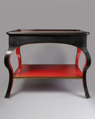 Furniture  - Rectangular table with black and red lacquered wooden