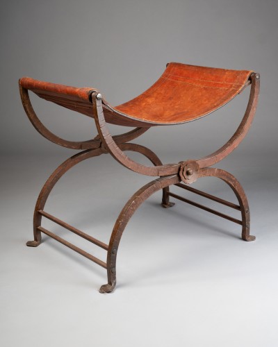 Curle stool - Seating Style 50