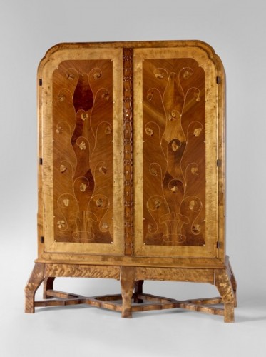 XXe siècle - Carl Bergsten - Armoire en cabinet en marqueterie, Suède vers 1910