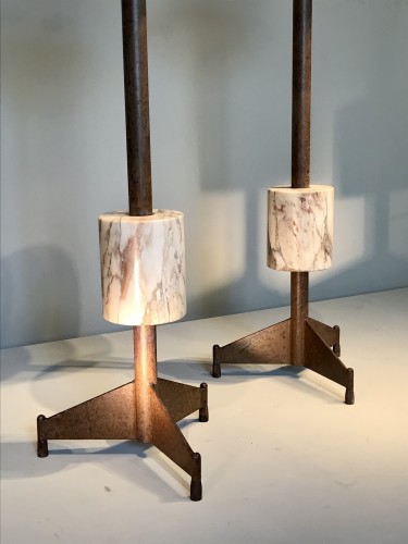 Table guéridon et deux tabourets - Bellechasse 29 galerie