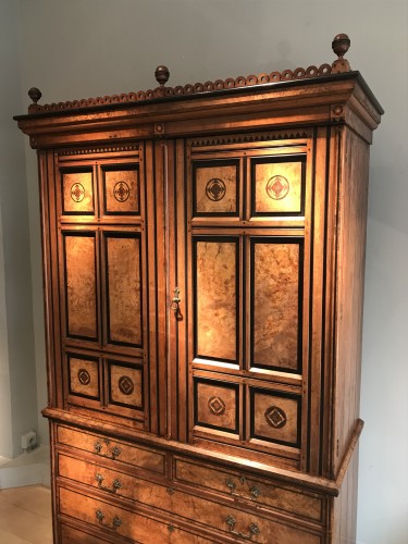 Antiquités - Two-body cabinet