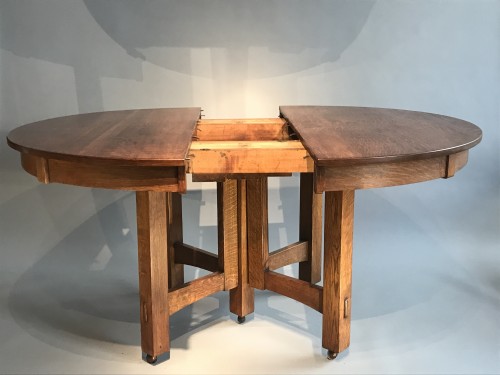 XXe siècle - Table en chêne Arts & Crafts