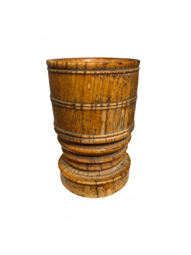 Mortier en ivoire tourné - Indo-Portugais 17e siècle