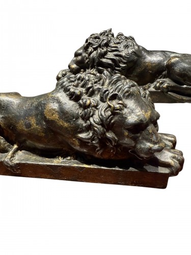  - Pair of patinated cast-iron lions, Grand Tour souvenir– Italy 19th century