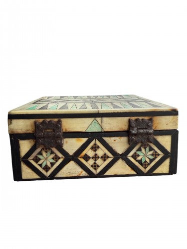 Game box with inlaid bone Circle or Embriachi workshop-Italy -late 15th c. - Curiosities Style Renaissance