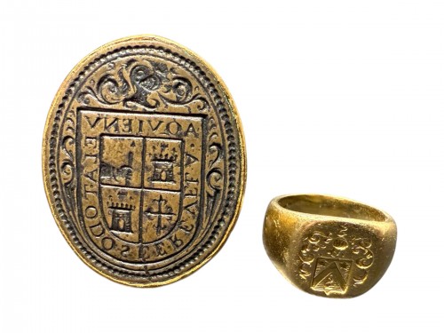 Antiquités - High carat golden overglove signet ring - Portugal late 16th century