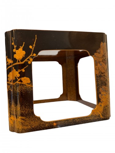 Japanese Lacquer Display Stand (Kazaridana / Tsuridana), 19th century - 