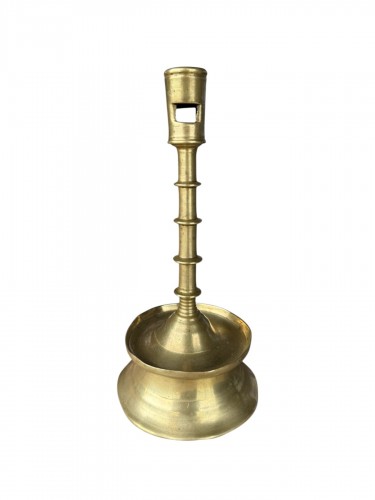 Bronze Gothic candlestick - Low countries late 15th century