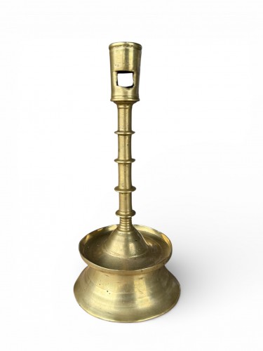 Bronze Gothic candlestick - Low countries late 15th century - Lighting Style Middle age