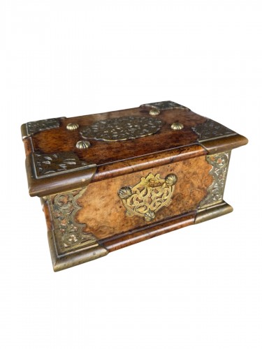 Coffre colonial à Sirih en Amboyna en bronze doré (VOC) - Batavia - 18e siecle