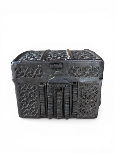 Gothic forged iron box/casket - France 15th century - Curiosities Style Middle age