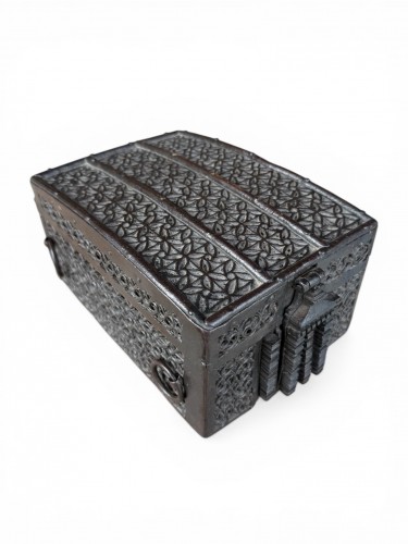 11th to 15th century - Gothic forged iron box/casket - France 15th century