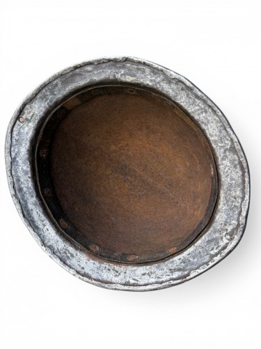 <= 16th century - Cabasette helmet with brass rosettes - Italy late 16th early 17th century